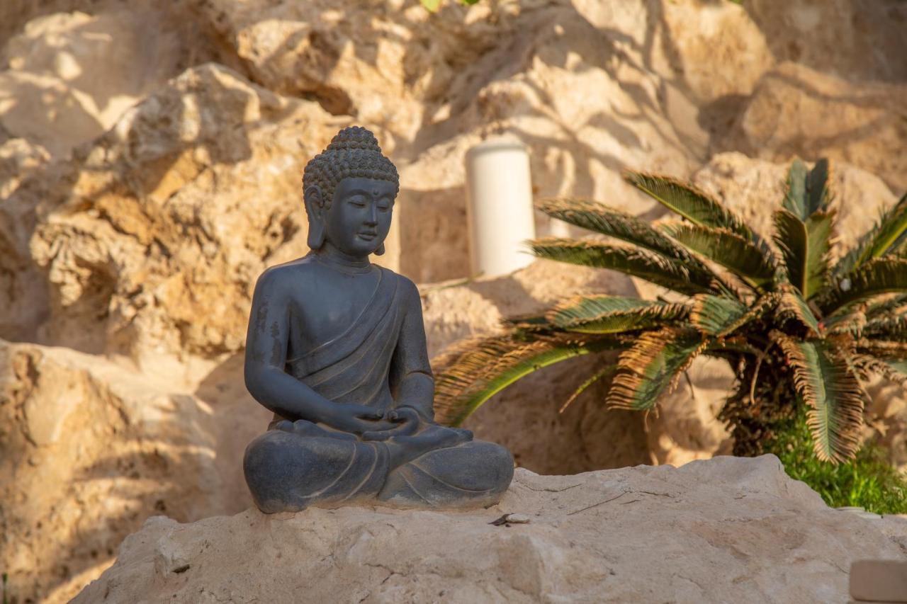 The Makadi Spa Hotel - Couples Only 18 Years Plus Χουργκάντα Εξωτερικό φωτογραφία A statue of the Buddha