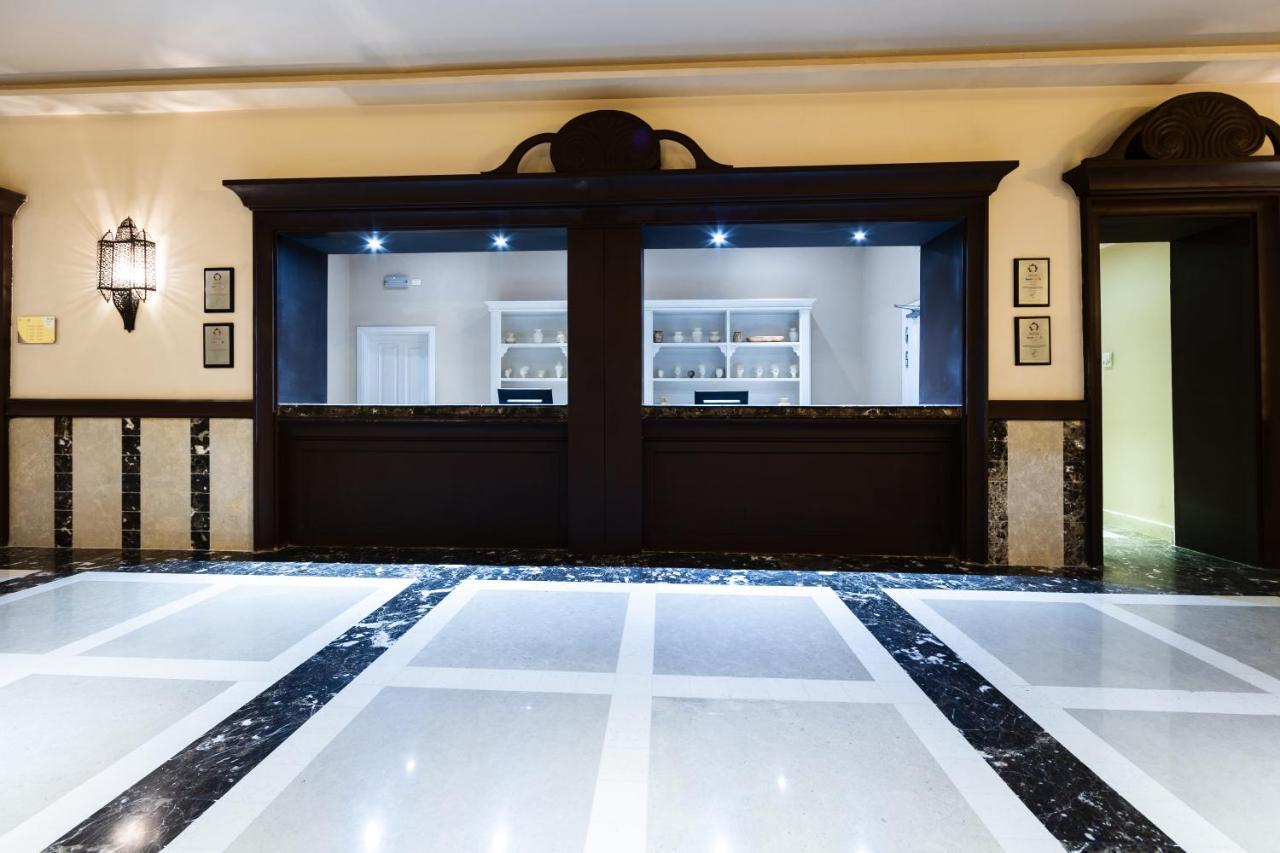 The Makadi Spa Hotel - Couples Only 18 Years Plus Χουργκάντα Εξωτερικό φωτογραφία The lobby of the hotel