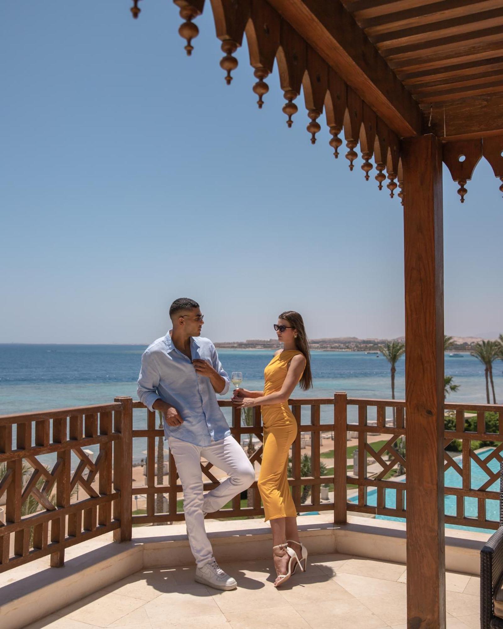 The Makadi Spa Hotel - Couples Only 18 Years Plus Χουργκάντα Εξωτερικό φωτογραφία Tourists at a resort in Hurghada
