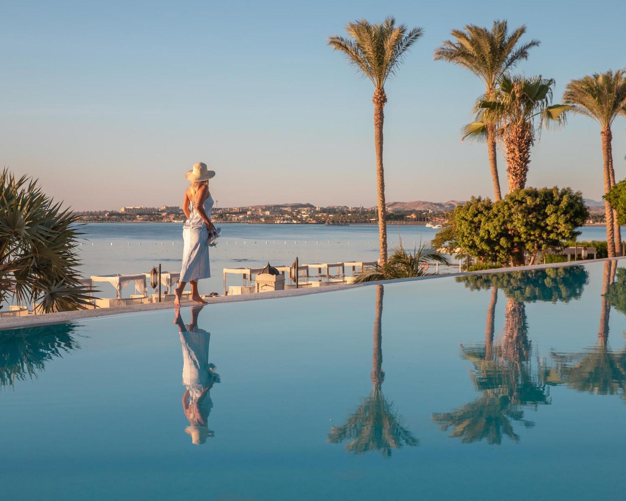 The Makadi Spa Hotel - Couples Only 18 Years Plus Χουργκάντα Εξωτερικό φωτογραφία The resort's infinity pool