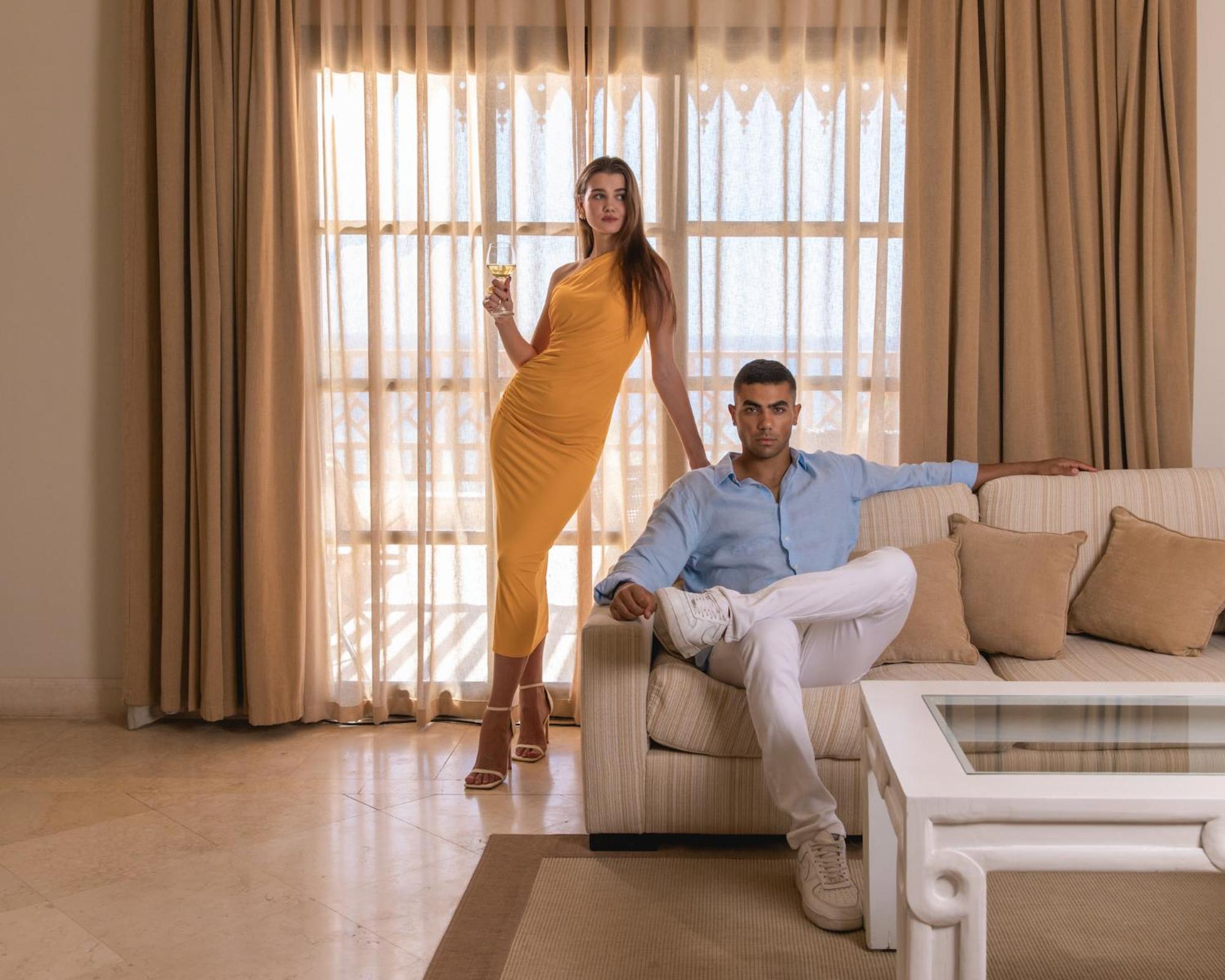 The Makadi Spa Hotel - Couples Only 18 Years Plus Χουργκάντα Εξωτερικό φωτογραφία A couple in a living room
