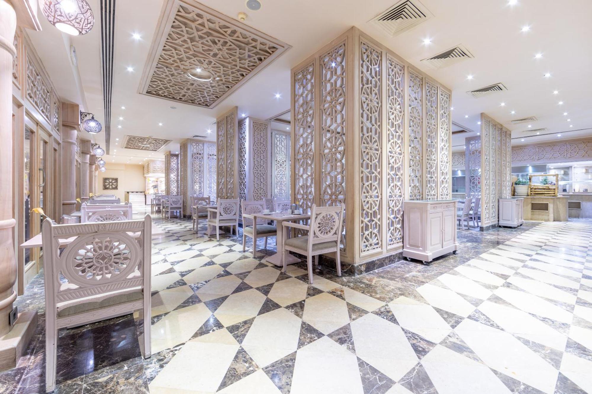 The Makadi Spa Hotel - Couples Only 18 Years Plus Χουργκάντα Εξωτερικό φωτογραφία The interior of the restaurant
